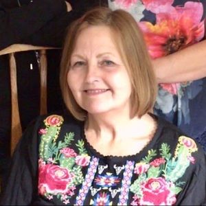 Meet your Posher, Debra